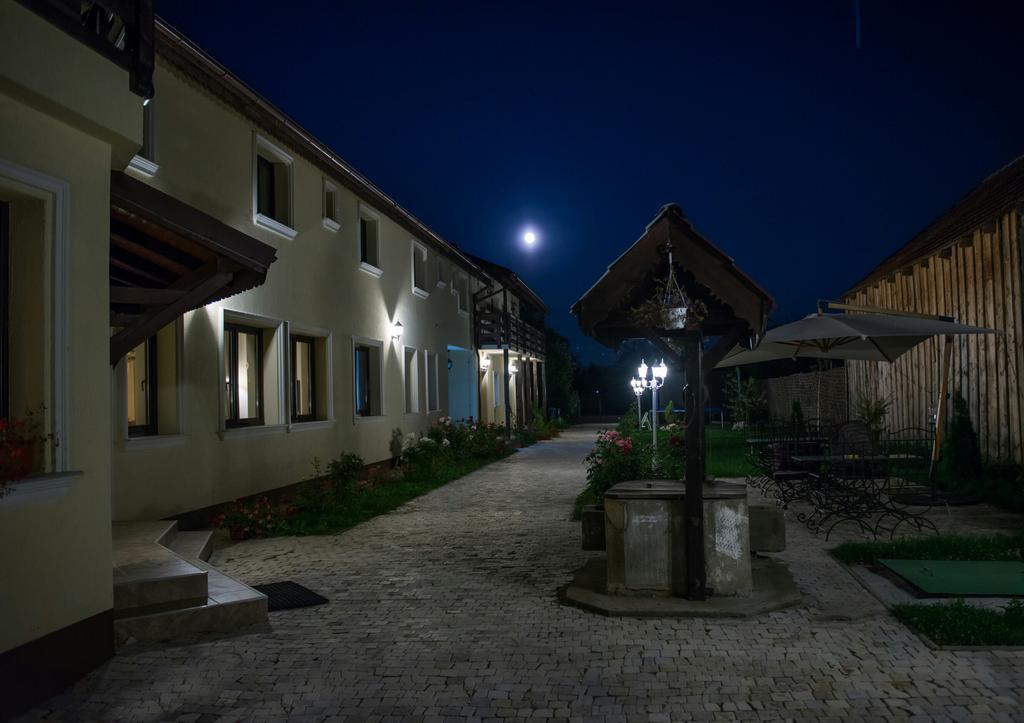 Pensiunea Casa Moga Bucium  ภายนอก รูปภาพ